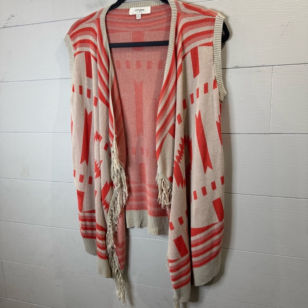 Umgee Coral and Cream Patterned Aztec Vest With Fringe Size M/L - Picture 4 of 8